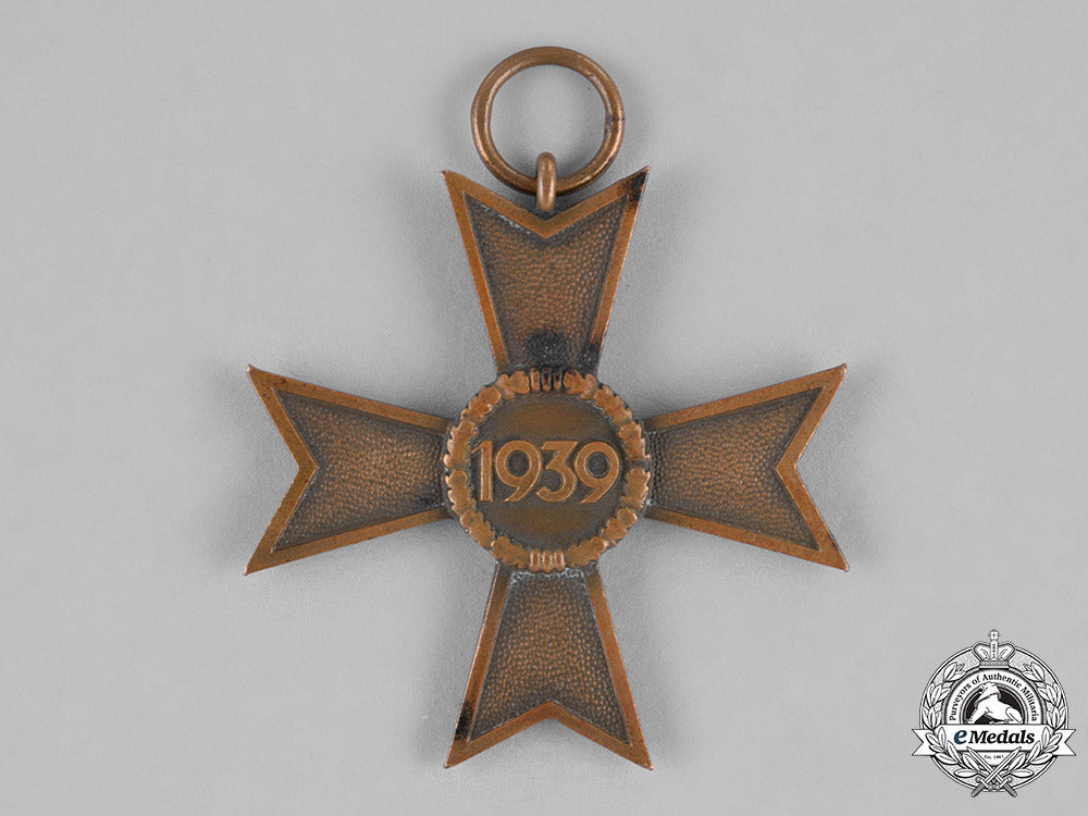 germany,_wehrmacht._a_lot_of_second_war_period_wehrmacht_badges_c18-039466