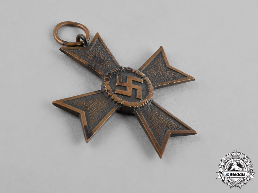 germany,_wehrmacht._a_lot_of_second_war_period_wehrmacht_badges_c18-039467