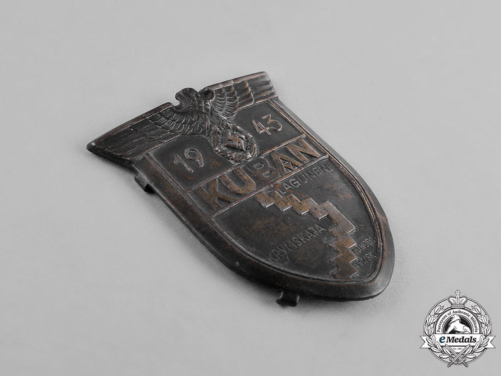 germany,_wehrmacht._a_lot_of_second_war_period_wehrmacht_badges_c18-039471
