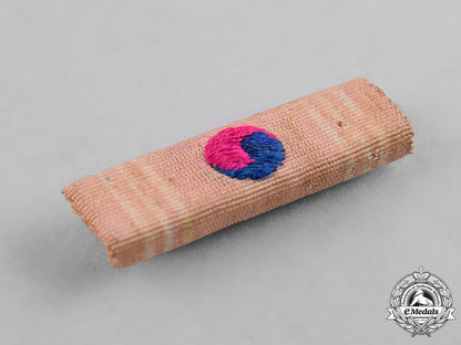 united_states._a_military_merit_order_group_to_lieutenant_colonel_john_keith_macintyre,_united_states_army_c18-039561