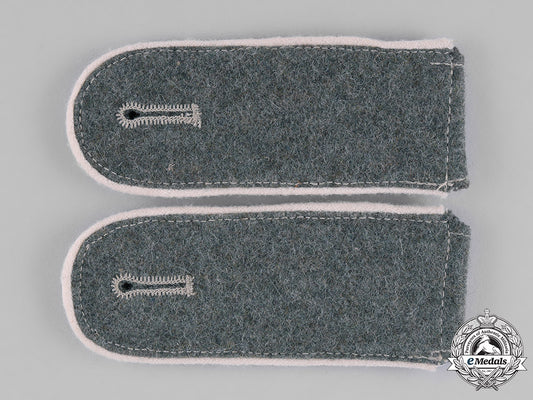 germany,_heer._a_set_of_infantry_em/_nco’s_shoulder_straps_c18-039661