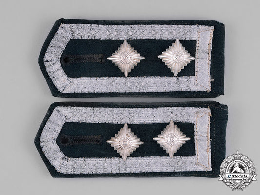germany,_heer._a_pair_of_oberfeldwebel’s_transitional_shoulder_straps_c18-039669_1_1