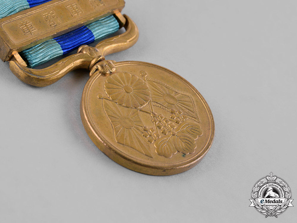 japan,_empire._a1904-1905_war_medal_with_case_c18-039786