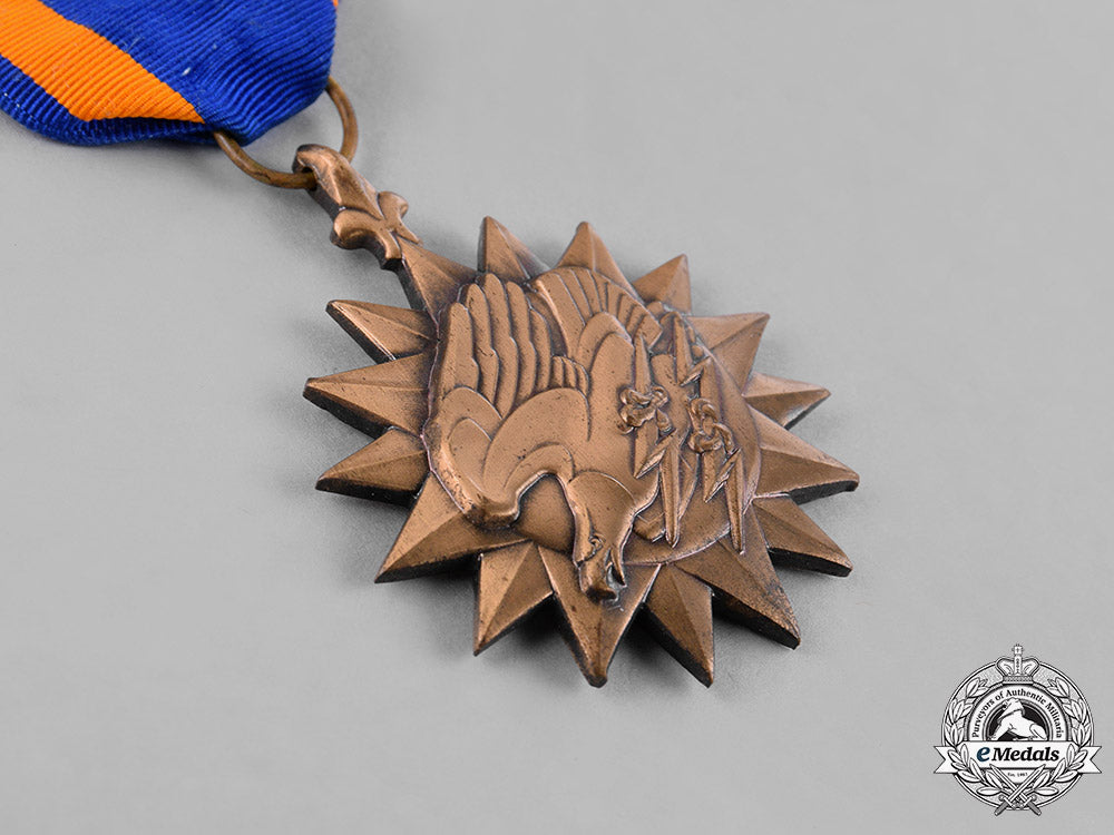 united_states._air_medal_c18-039821_1_1