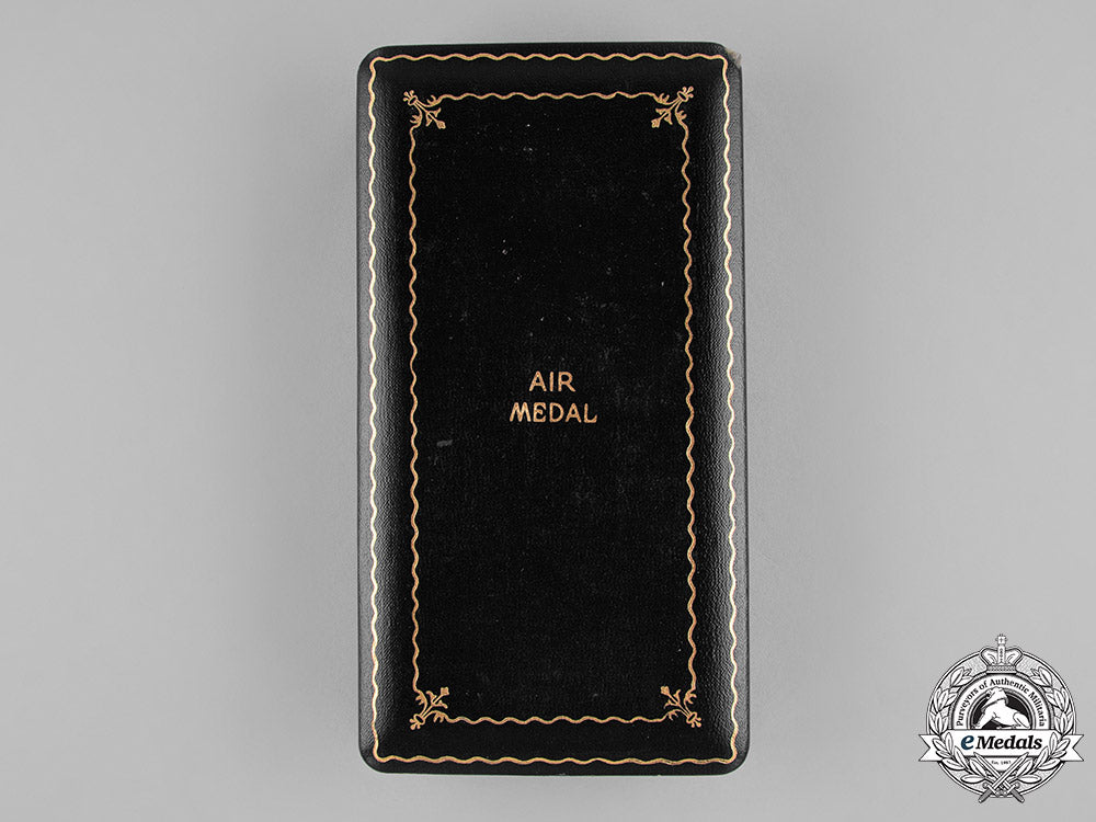united_states._air_medal_c18-039823_1_1