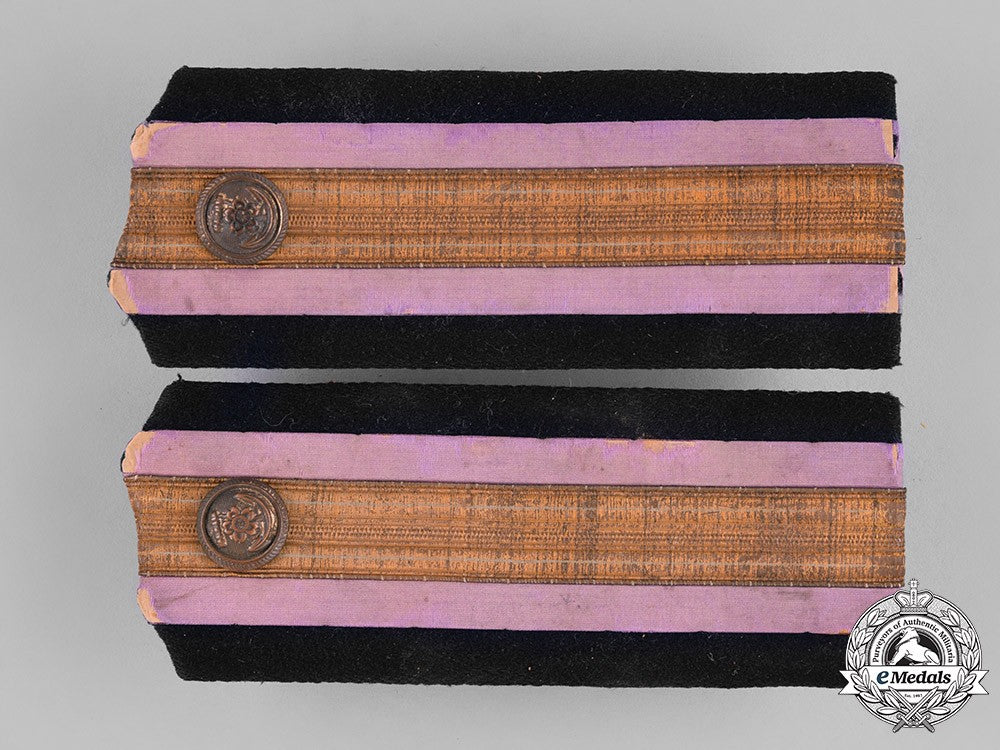 japan,_empire._a_pair_of_imperial_naval_paymaster_shoulder_boards_c18-039835_1_1_1