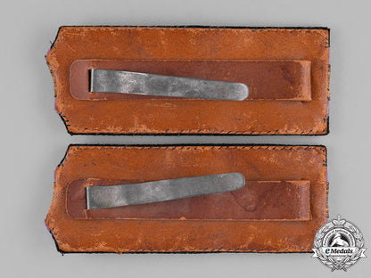 japan,_empire._a_pair_of_imperial_naval_paymaster_shoulder_boards_c18-039836_1_1_1
