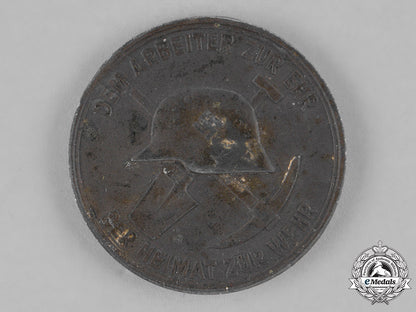 germany._a1938_holzmann_construction_crew_employee_badge_c18-039858