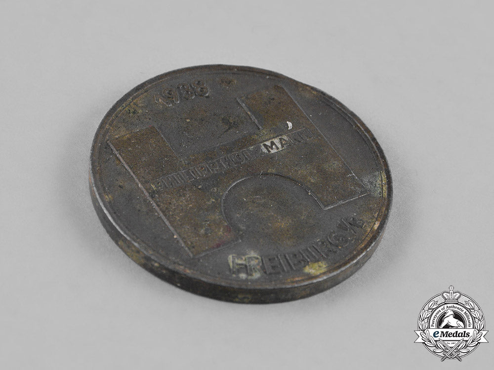 germany._a1938_holzmann_construction_crew_employee_badge_c18-039861