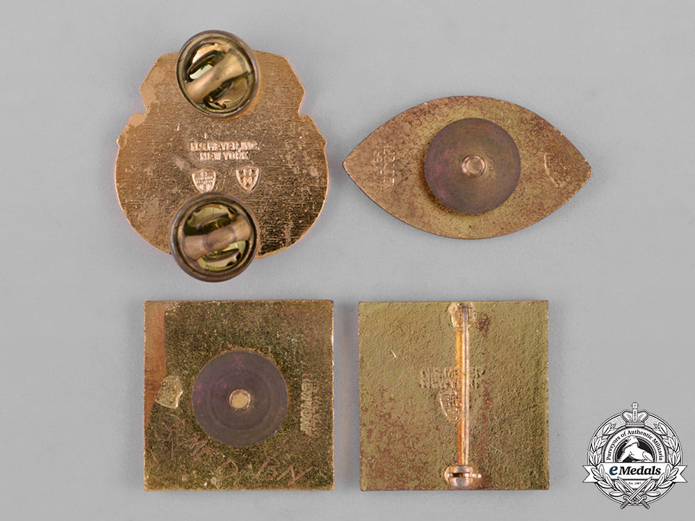 united_states._forty-_four_military_insignia_badges_c18-040104