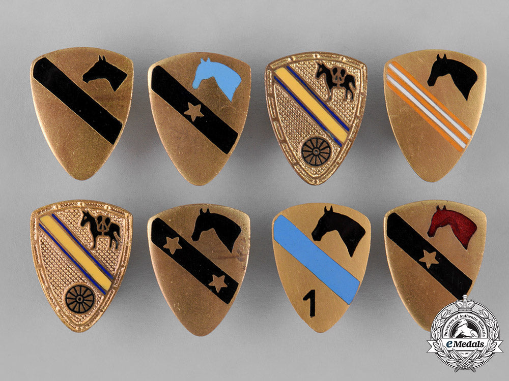 united_states._forty-_four_military_insignia_badges_c18-040111