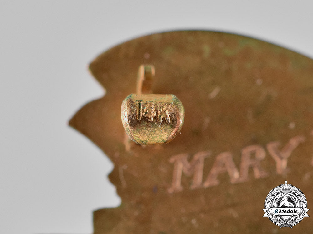 united_states._daughters_of_the_american_revolution_membership_badge,_to_martha_bladen_clark_c18-040200_1_1_1_1_1_1