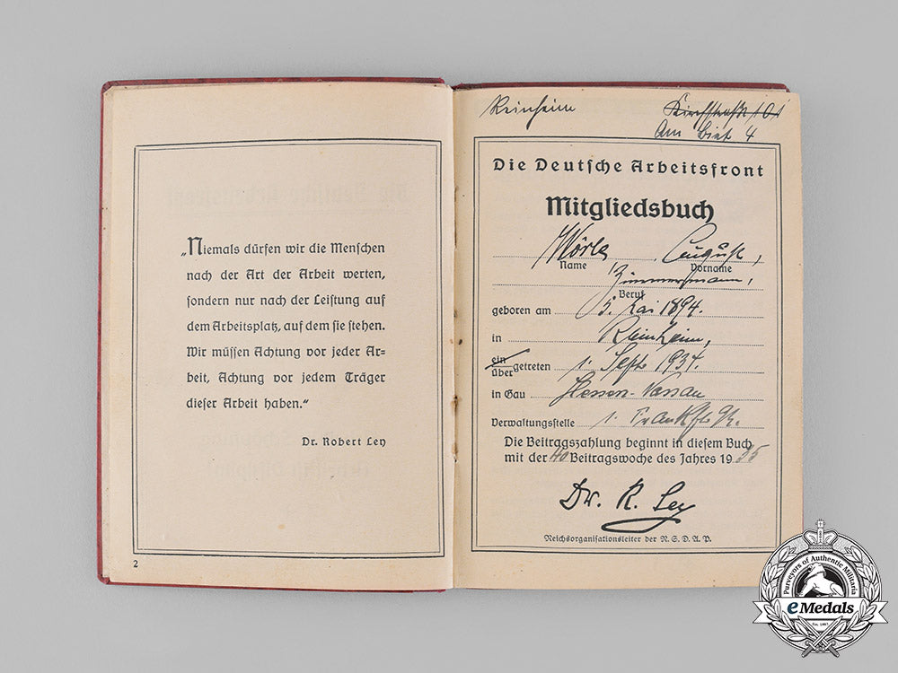 germany,_third_reich._a_lot_of_third_reich_period_documents_c18-040446