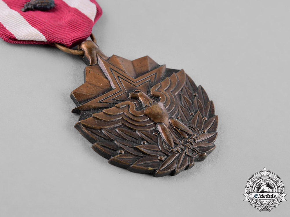 united_states._a_meritorious_service_medal_with_oak_leaf_cluster,_to_g._quinsenberry_c18-040518