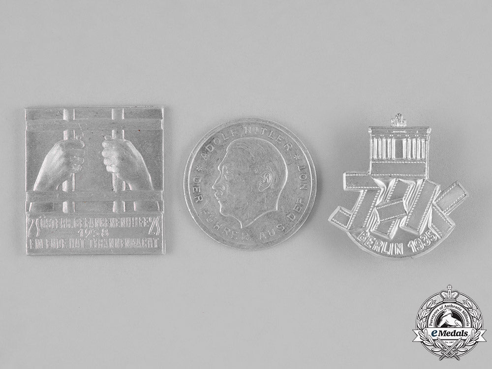 germany,_third_reich._a_group_of_third_reich_period_badges_c18-040527