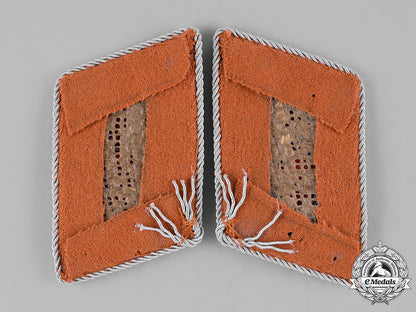 germany,_wehrmacht._a_pair_of_sonderfuhrer_signal_troops_collar_tabs_c18-040557