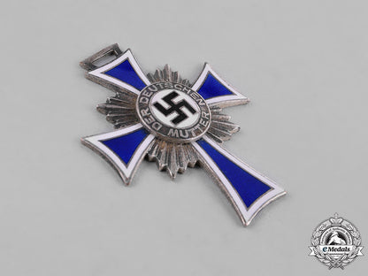 germany,_third_reich._a_group_of_honour_crosses_of_the_german_mother_c18-040561