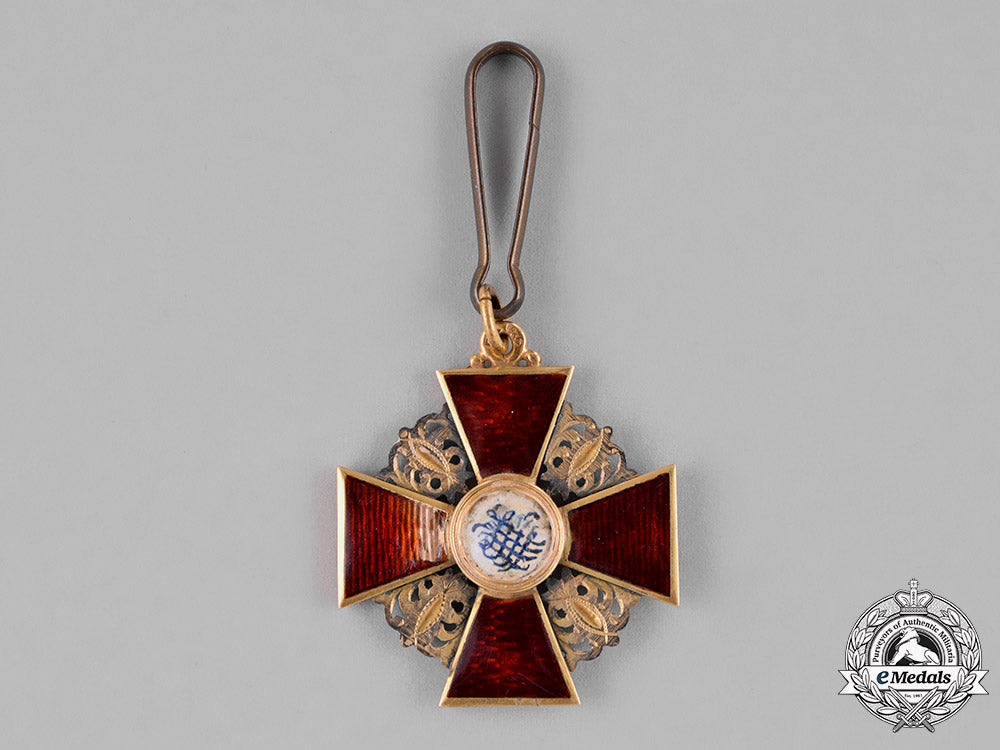 russia,_imperial._an_order_of_saint_anne_in_gold,_iii_class,_c.1900_c18-041017