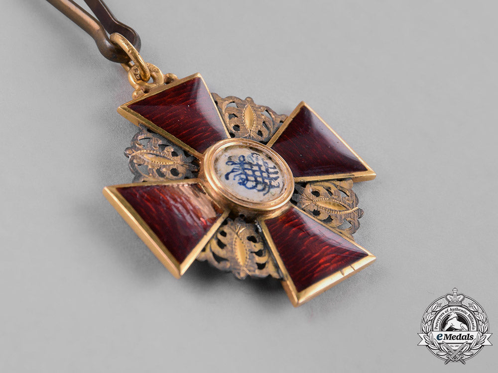 russia,_imperial._an_order_of_saint_anne_in_gold,_iii_class,_c.1900_c18-041019