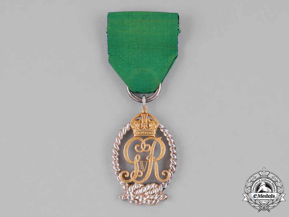 united_kingdom._a_royal_naval_reserve_decoration_c18-041239