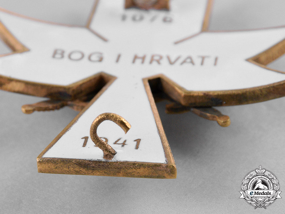 croatia._an_order_of_king_zvonimir,_ii_class_with_swords,_c.1942_c18-041342