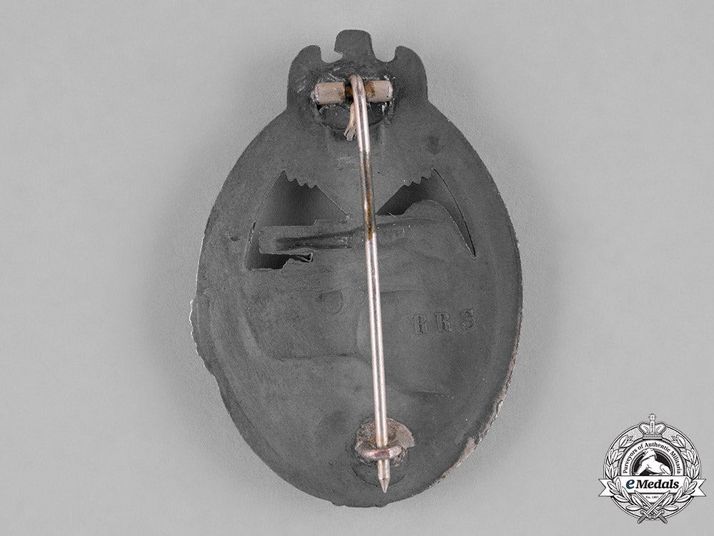 germany,_wehrmacht._a_panzer_assault_badge,_silver_grade,_by_rudolf_richter_c18-041391