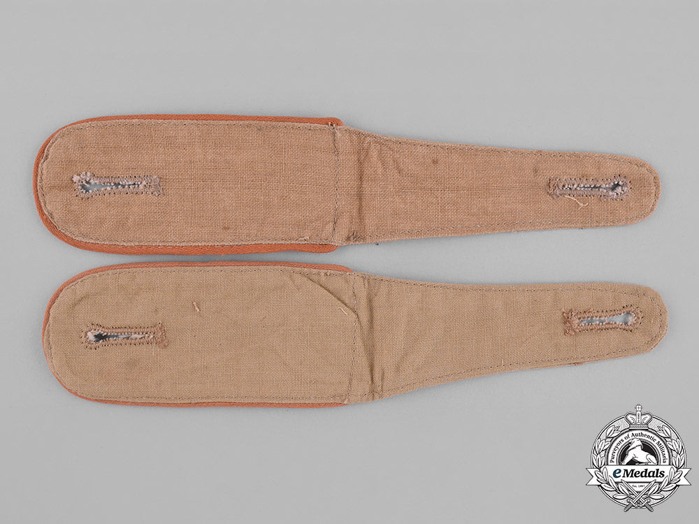 germany,_luftwaffe._a_pair_of_luftwaffe_em/_nco’s_signals_tropical_shoulder_straps_c18-041543_1