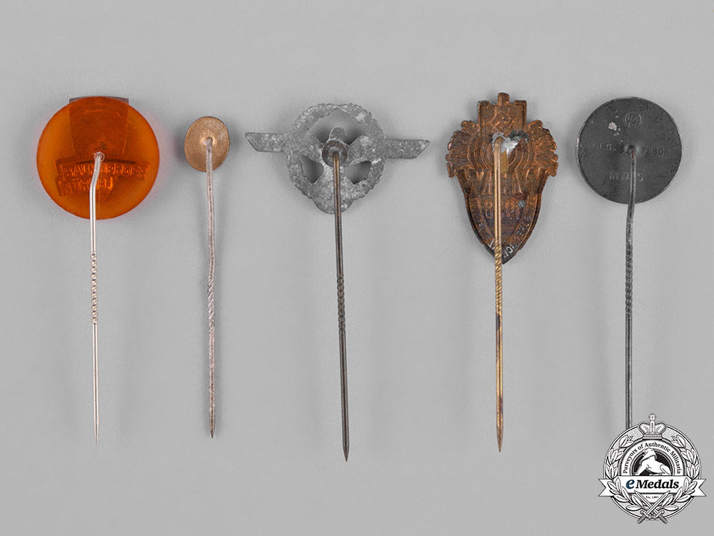 germany,_third_reich._a_lot_of_second_war_period_stick_pins_c18-041663