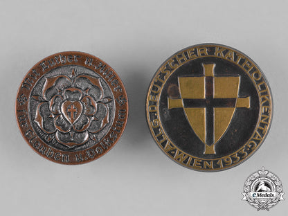 germany,_third_reich._a_pair_of_religious_badges_c18-041670