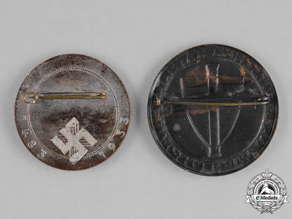 germany,_third_reich._a_pair_of_religious_badges_c18-041671