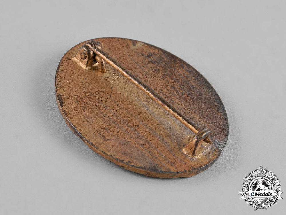germany,_wehrmacht._a_gold_grade_wound_badge,_with_case,_by_b.h._mayer_c18-041787