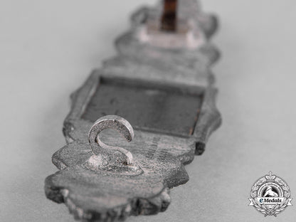 germany,_wehrmacht._a_close_combat_clasp,_silver_grade,_by_friedrich_linden_c18-041797_2_1_1_1_1