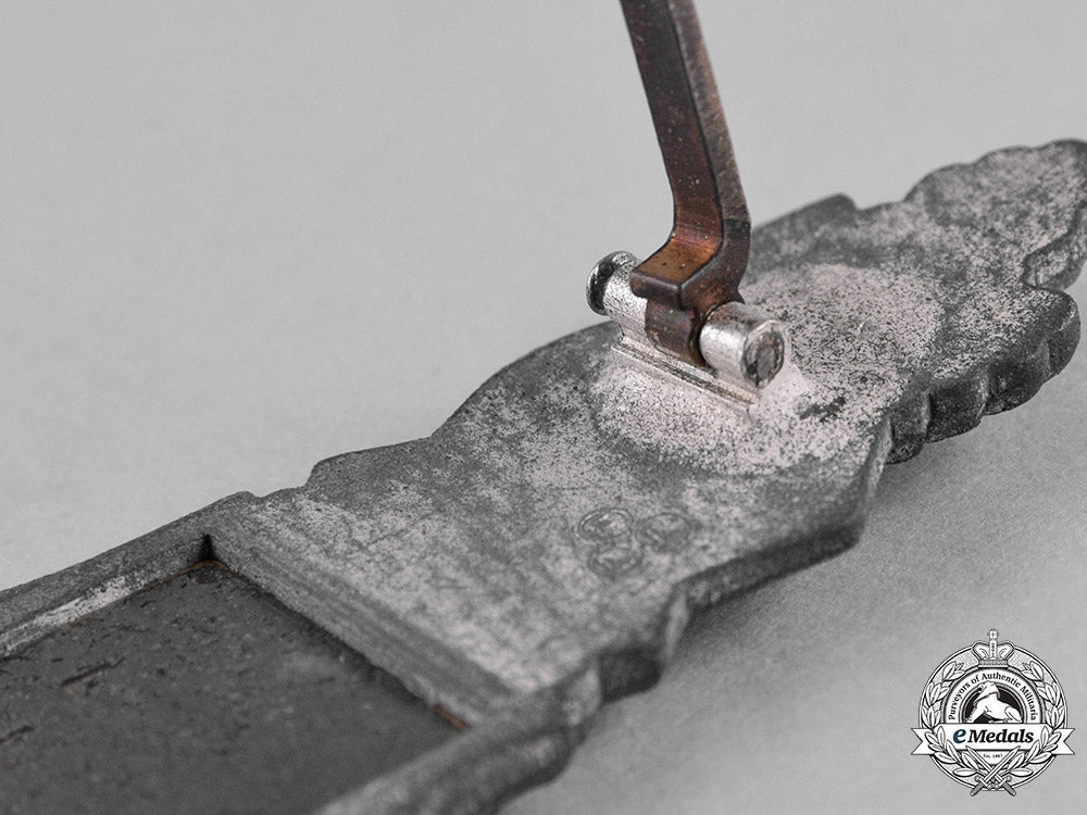 germany,_wehrmacht._a_close_combat_clasp,_silver_grade,_by_friedrich_linden_c18-041798_2_1_1_1_1