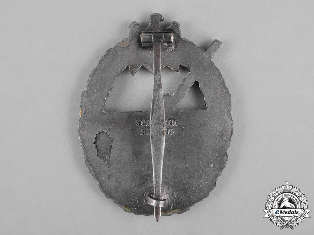 germany,_kriegsmarine._a_coastal_artillery_war_badge_by_schwerin&_sohn_c18-041801