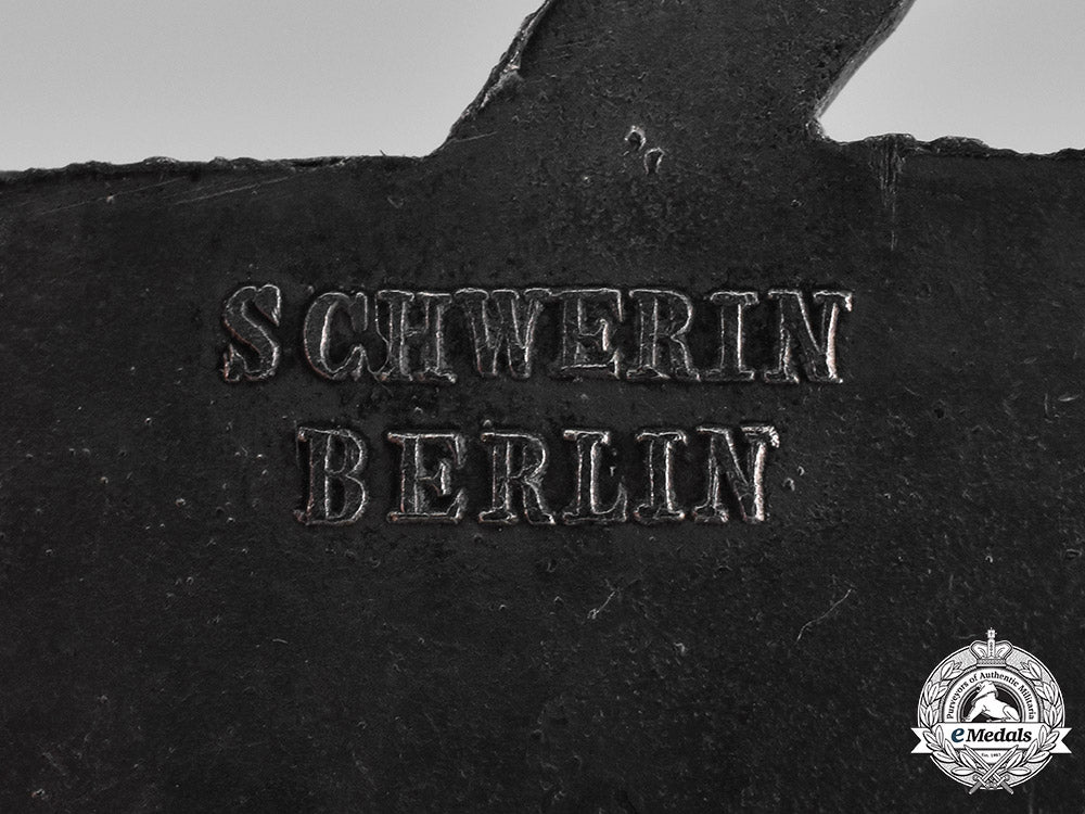 germany,_kriegsmarine._a_coastal_artillery_war_badge_by_schwerin&_sohn_c18-041806