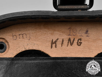germany,_wehrmacht._a_set_of_field_binoculars,_by_hensoldt&_söhne_werke_a-_g,_c.1941_c18-041849