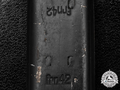 germany,_wehrmacht._a_set_of_field_binoculars,_by_hensoldt&_söhne_werke_a-_g,_c.1941_c18-041850