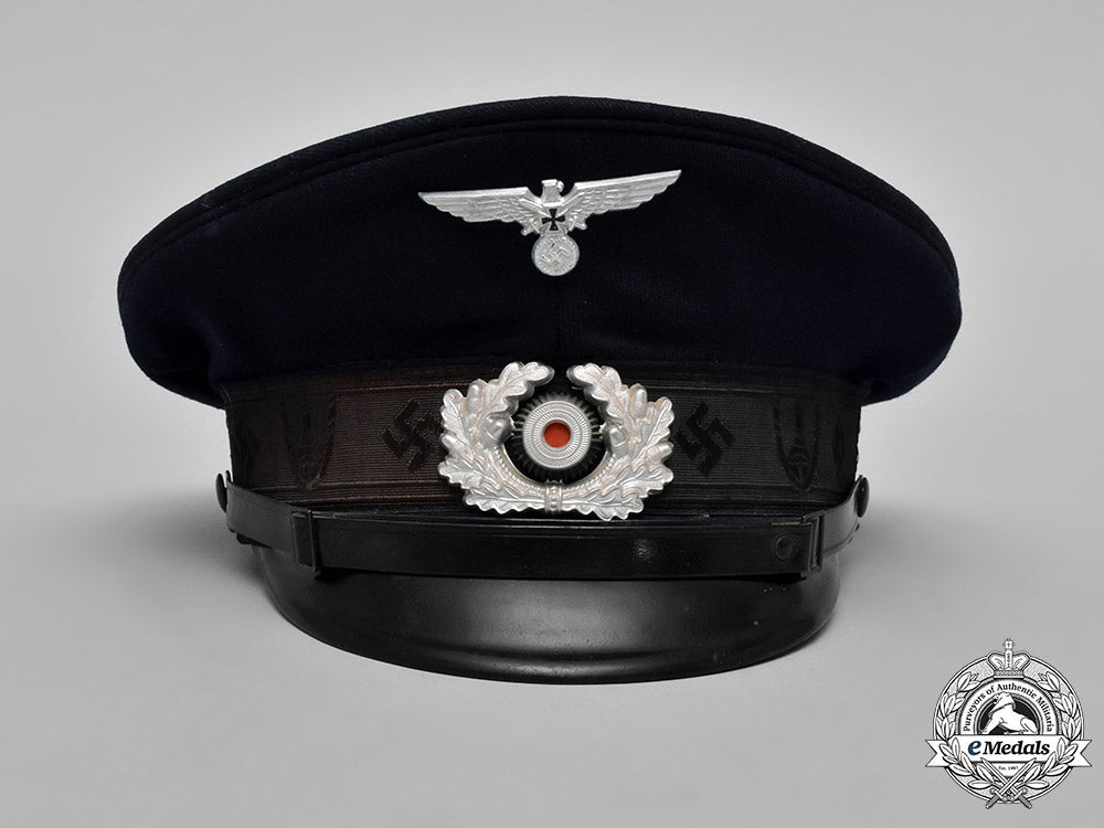 germany,_ns-_rkb._a_ns-_reichskriegerbund_member’s_visor_cap,_c.1939_c18-041899