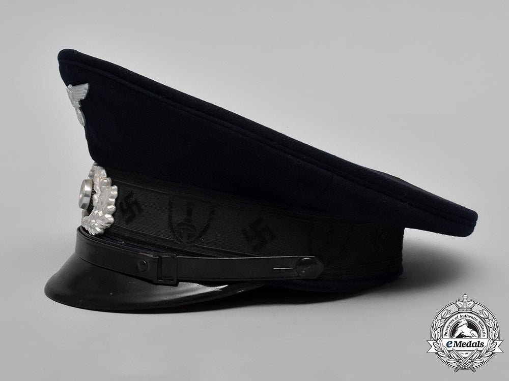 germany,_ns-_rkb._a_ns-_reichskriegerbund_member’s_visor_cap,_c.1939_c18-041902