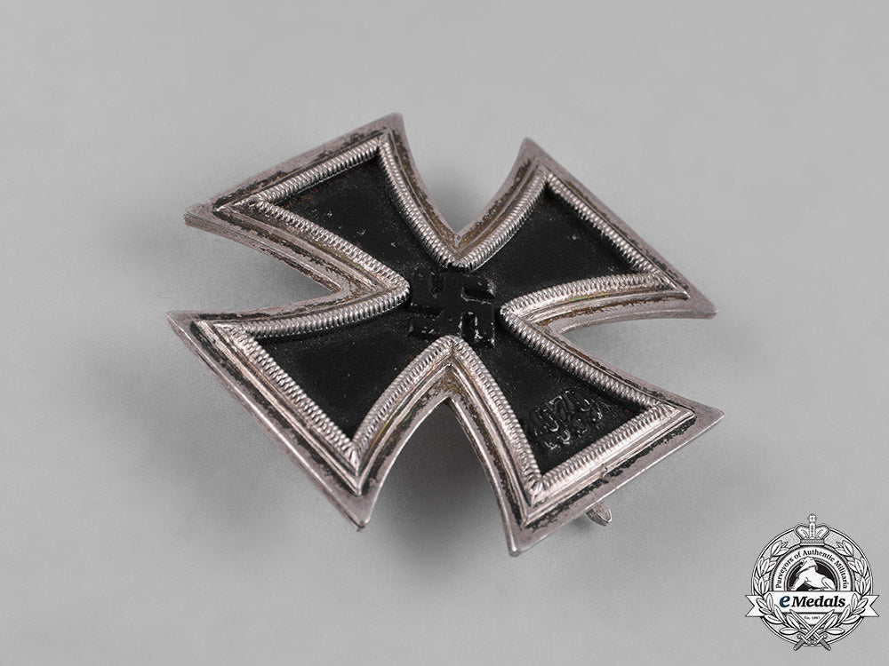 germany,_wehrmacht._an_iron_cross1939_i_class_c18-042170