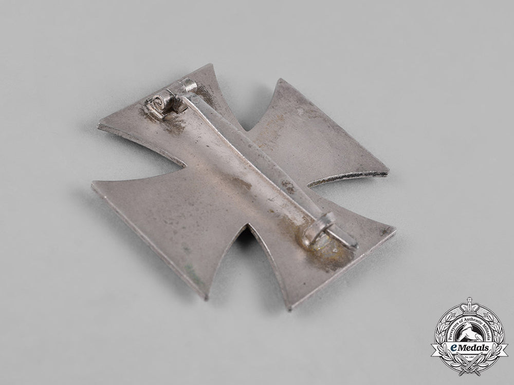 germany,_wehrmacht._an_iron_cross1939_i_class_c18-042171