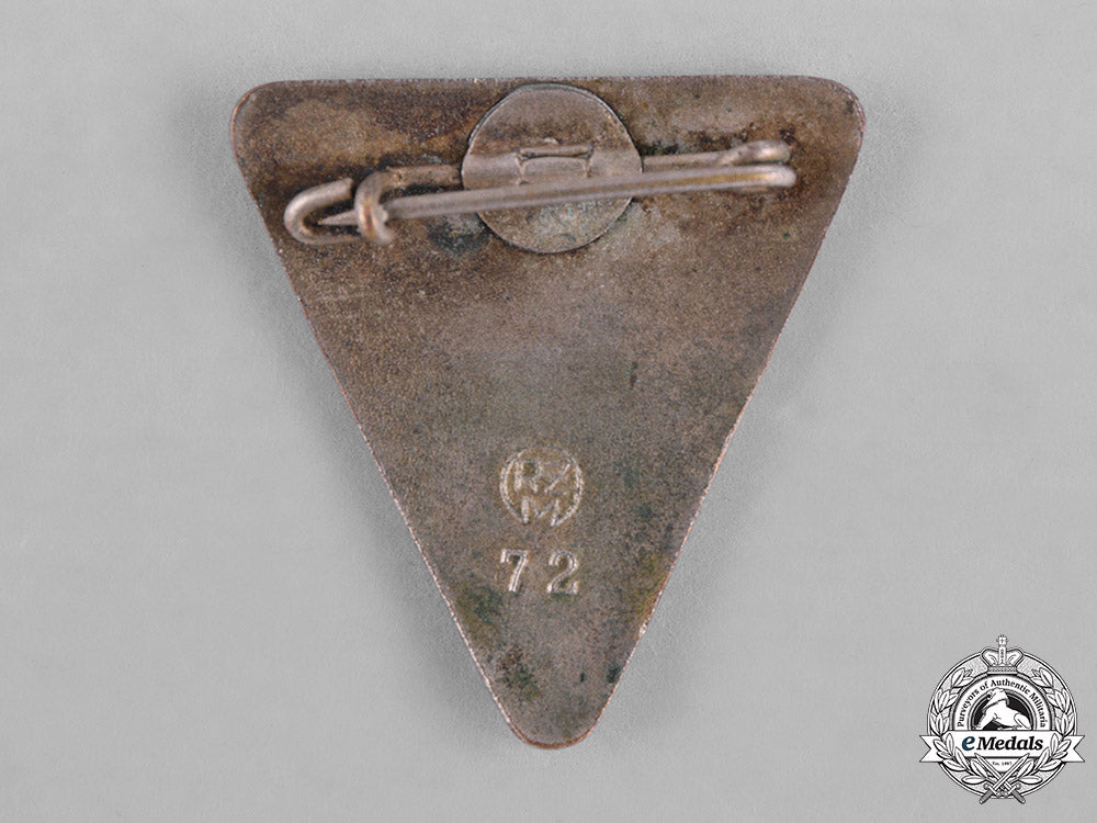 germany,_ns-_frauenschaft._a_nationalsozialistische_frauenschaft(_national_socialist_women’s_league)_membership_badge_by_wilhelm_kolwitz_c18-042226