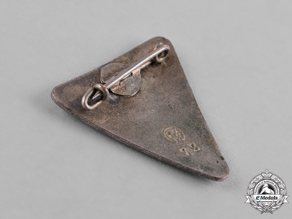 germany,_ns-_frauenschaft._a_nationalsozialistische_frauenschaft(_national_socialist_women’s_league)_membership_badge_by_wilhelm_kolwitz_c18-042227