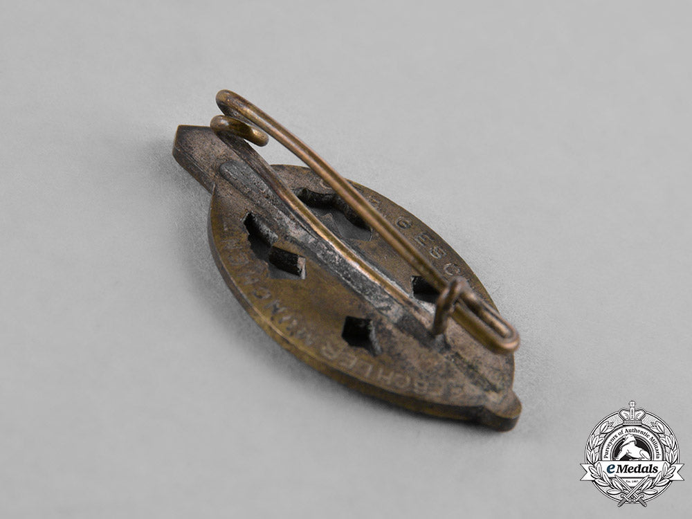 germany,_kyffhäuserbund._a_lot_of_kyffhäuserbund(_kyffhäuser_league)_badges_by_deschler&_sohn_c18-042234