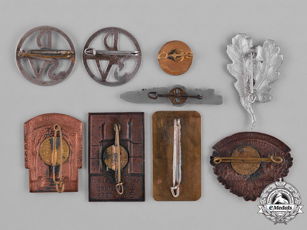 germany,_third_reich._a_lot_of_second_war_period_day_badges_c18-042246