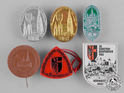 germany,_federal_republic._a_lot_of_post-_war_tinnies_and_day_badges_c18-042255