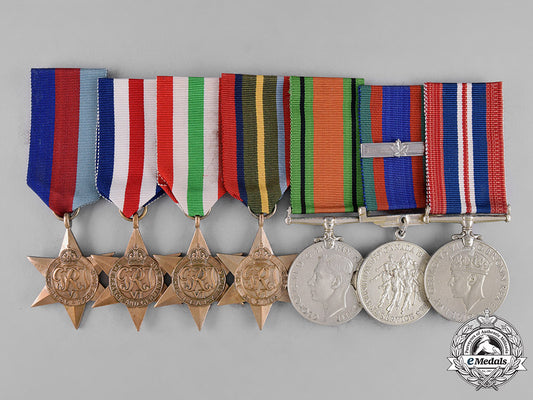 united_kingdom._a_lot_of_nineteen_second_war_awards_c18-042269