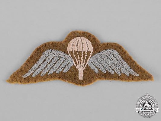 united_kingdom._a_parachute_regiment_wing,_c.1945_c18-042308
