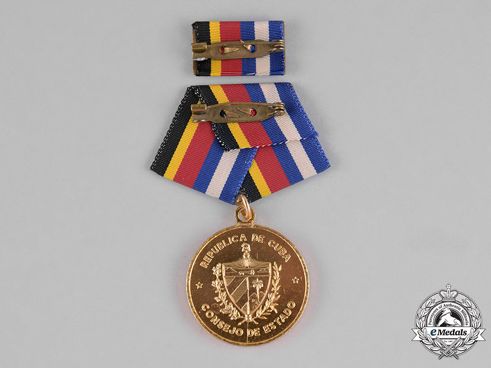 cuba,_republic._a_medal_for_victory_in_angola_c18-042333