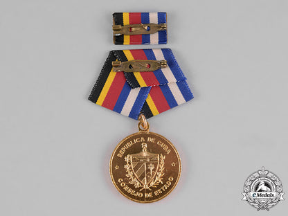 cuba,_republic._a_medal_for_victory_in_angola_c18-042333